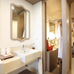Отель Proud Phuket 4* Улучшенный номер с двуспальной кроватью фото 4