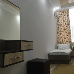 Отель Central Hostel Bishkek Кыргызстан, Бишкек - отзывы, цены и фото номеров - забронировать отель Central Hostel Bishkek онлайн комната для гостей