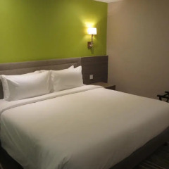 Cosmo Hotel Kuala Lumpur Улучшенный номер разные типы кроватей фото 2