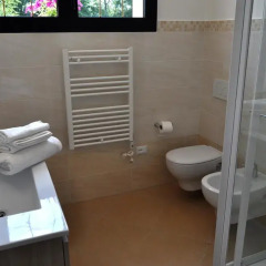 Отель B&B Tessyhouse Италия, Спинеа - отзывы, цены и фото номеров - забронировать отель B&B Tessyhouse онлайн ванная фото 2