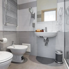 Отель La Grande Bellezza Guesthouse Rome 2* Стандартный номер с различными типами кроватей фото 10