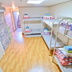 Отель Kimchee Hongdae Guesthouse Кровать в общем номере с двухъярусной кроватью фото 14