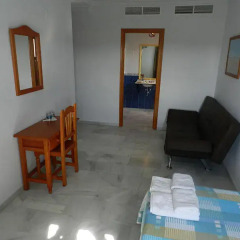 Отель Hostal El Alferez Испания, Вехер-де-ла-Фронтера - отзывы, цены и фото номеров - забронировать отель Hostal El Alferez онлайн комната для гостей фото 3