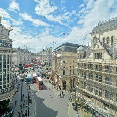 Отель The Leicester Square Collection балкон