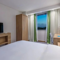 Отель Hampton by Hilton Istanbul Zeytinburnu 2* Стандартный номер с различными типами кроватей фото 12