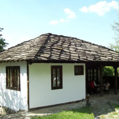 Отель Tacheva Family House - Pool Access Коттедж фото 9