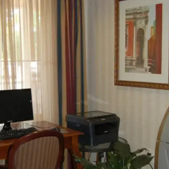Отель Country Inn & Suites Queensbury банкомат
