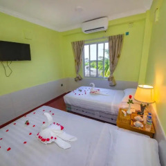 Hotel Myat Nan Taw Win 3* Улучшенный номер с различными типами кроватей фото 5