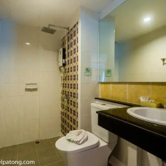 Green Harbor Patong Hotel Патонг ванная