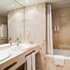 Отель Holiday Inn Lisbon Continental ванная