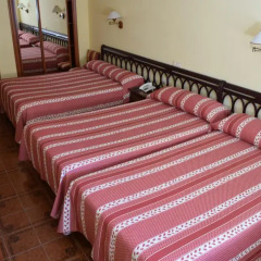 Отель Apartamentos Campana Эль-Грове детские мероприятия