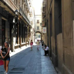 Отель Happy @ Barcelona Барселона парковка