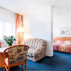 Sangate Hotel Airport 3* Апартаменты фото 2