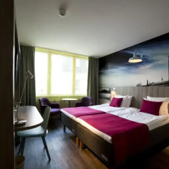 Central Hotel 4* Улучшенный номер с двуспальной кроватью фото 7
