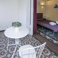 Отель Hostal Balmes Centro Стандартный номер с двуспальной кроватью (общая ванная комната) фото 8