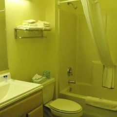 Отель Americas Best Value Inn Three Rivers 2* Стандартный номер с 2 отдельными кроватями фото 2