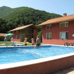 Отель Guest House St. Michael бассейн