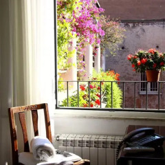 Отель Albergo Del Sole Al Biscione 3* Номер категории Эконом с различными типами кроватей фото 10