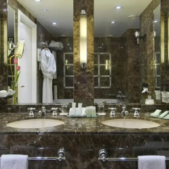 Отель Warwick Brussels 5* Люкс Royal с двуспальной кроватью фото 3