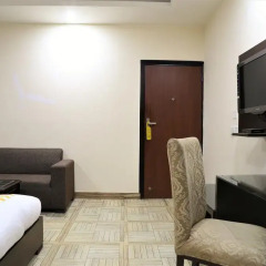 Отель FabHotel Aksh Palace Golf Course Road 3* Номер Делюкс с различными типами кроватей фото 11