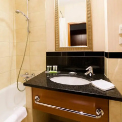Отель Courtyard by Marriott Warsaw Airport 4* Номер Делюкс с различными типами кроватей фото 2