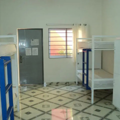 Отель Hostal Centro Historico Oasis 2* Кровать в общем номере