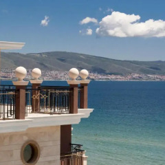 Отель Golden Rainbow Beach Aparthotel Солнечный берег приотельная территория
