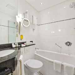 Отель Crowne Plaza Hannover ванная фото 2