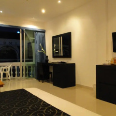 Отель East Suites Люкс с разными типами кроватей фото 5