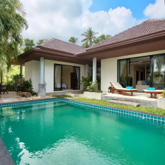 Отель Villa Lavanya бассейн