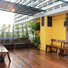 Отель Sathorn Place Бангкок