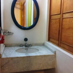 Hostel Mundo Joven Catedral Кровать в общем номере фото 8