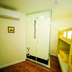 Отель 24 Guesthouse Seoul City Hall 2* Стандартный номер с двухъярусной кроватью фото 8