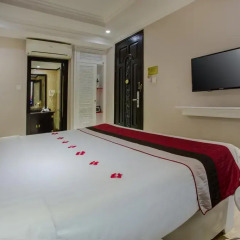 Oriental Central Hotel 3* Улучшенный номер с различными типами кроватей фото 6