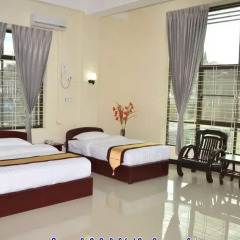 Lashio Galaxy Hotel 2* Номер Делюкс с различными типами кроватей фото 7