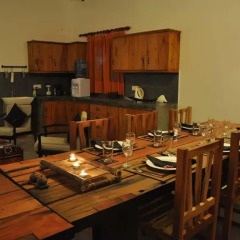 Отель Tissakumbura Holiday Home в номере