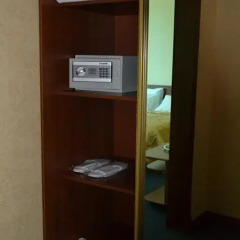 Astoria Hotel сейф в номере