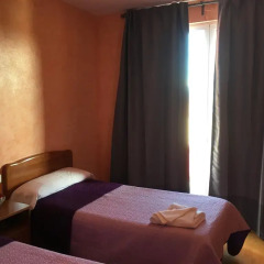 Отель Hostal Restaurante La Concha комната для гостей