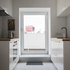 Апартаменты Bizzi LuxCenter View Studio в номере фото 2
