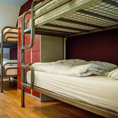 St Christophers Inn Hostel at The Bauhaus Кровать в женском общем номере с двухъярусной кроватью фото 3