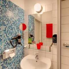 MEININGER Hotel Vienna Central Station 3* Стандартный номер с 2 отдельными кроватями фото 4