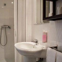 Апартаменты Low Cost Tourist Apartments Casa da Música ванная