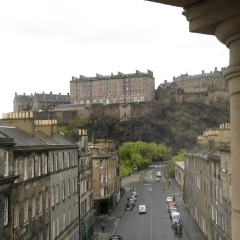 Отель DoubleTree by Hilton Edinburgh City Centre балкон