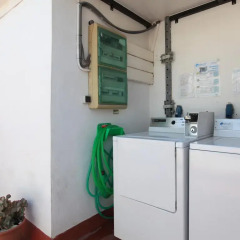 Отель Center Valencia Youth Hostel Испания, Валенсия - 2 отзыва об отеле, цены и фото номеров - забронировать отель Center Valencia Youth Hostel онлайн интерьер отеля фото 2