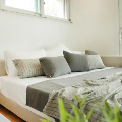 Отель The Mei Haus Hongdae 3* Стандартный семейный номер с двуспальной кроватью фото 12