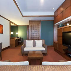 Отель The Westin Resort Guam 4* Представительский люкс с двуспальной кроватью