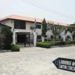Отель La Playa Suites парковка