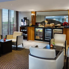 Отель Crowne Plaza London - Heathrow 4* Стандартный номер с различными типами кроватей фото 3