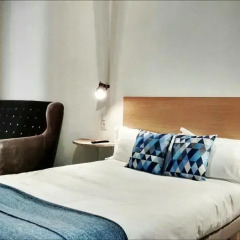 Frenteabastos Hostel & Suites Полулюкс с различными типами кроватей