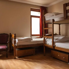 Chambers Of The Boheme - Hostel Кровать в общем номере с двухъярусной кроватью фото 5